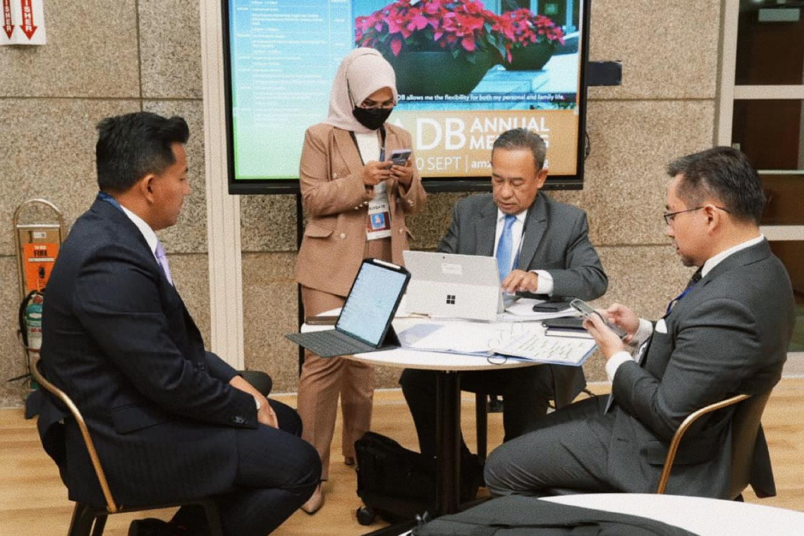 Sesi Perbincangan Di Manila, Filipina